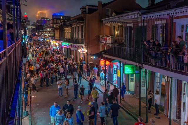 BourbonStreet2