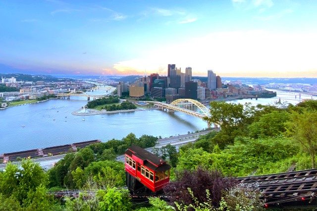 Duquesne Incline 2_credit VisitPITTSBURGH_rgb_hd