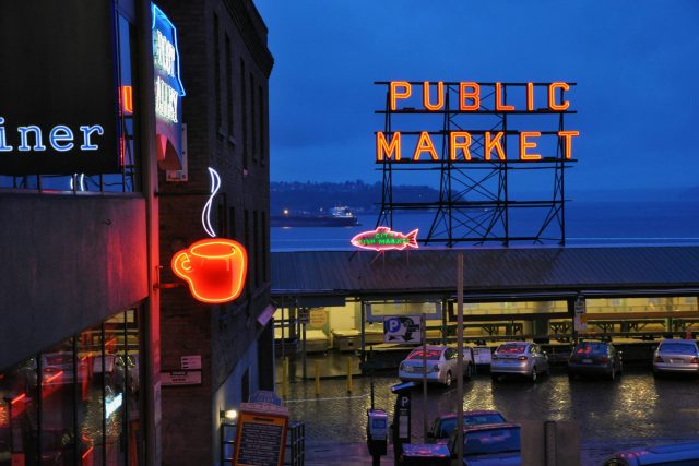 Seattle Public Market Photo by Amanda Grove pexels